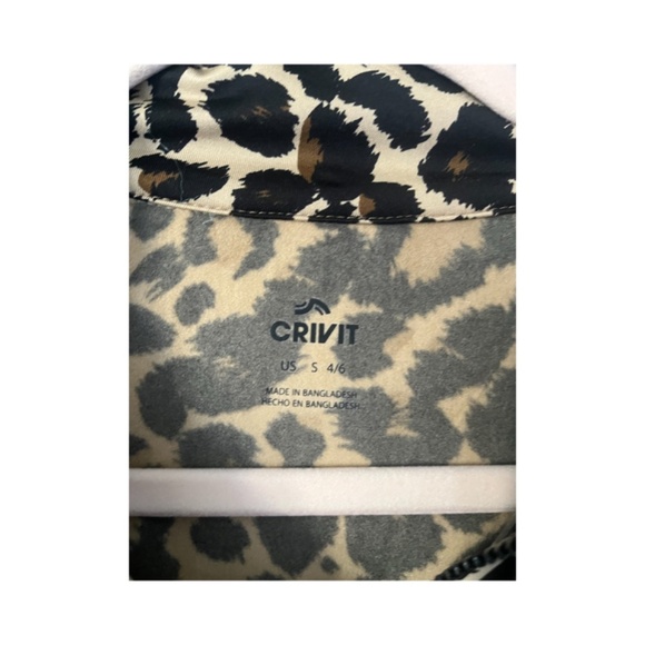 BWT cheetah animal 1/4 zip muck turtleneck athletic workout yoga jacket - Picture 6 of 6